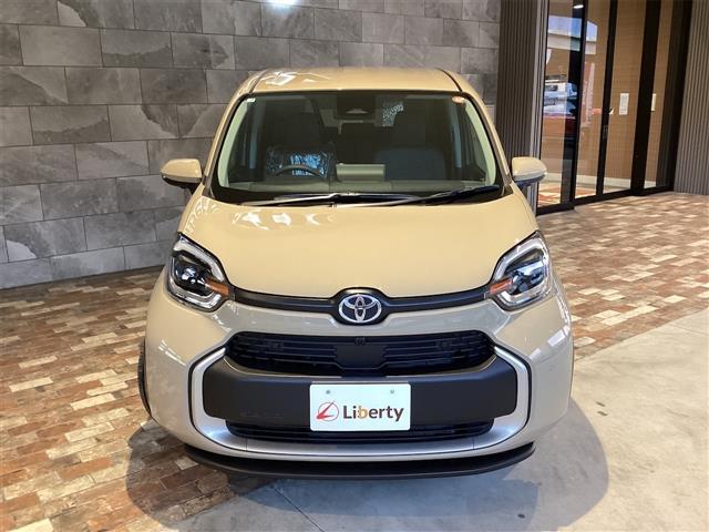 Toyota SIENTA 2025