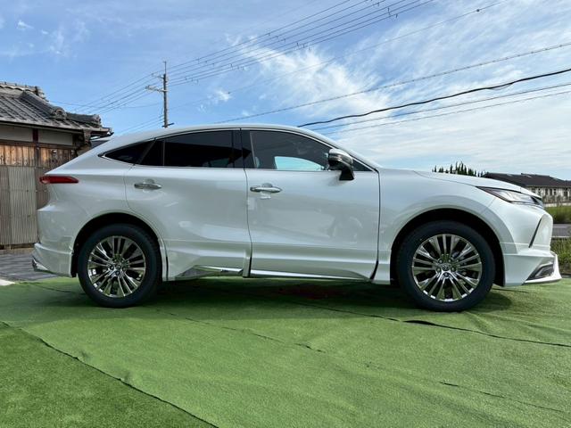Toyota HARRIER HYBRID 2025