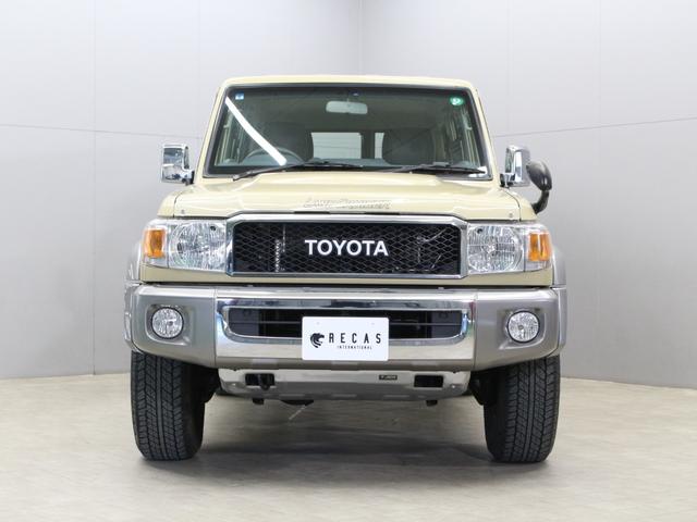 Toyota LAND CRUISER 2015