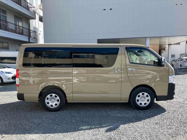 Toyota HIACE VAN 2025