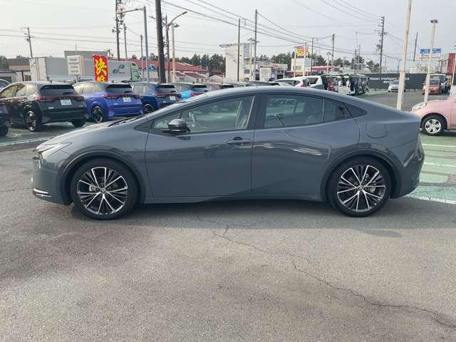 Toyota PRIUS 2025