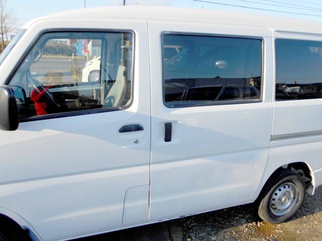 Mitsubishi MINICAB VAN 2011