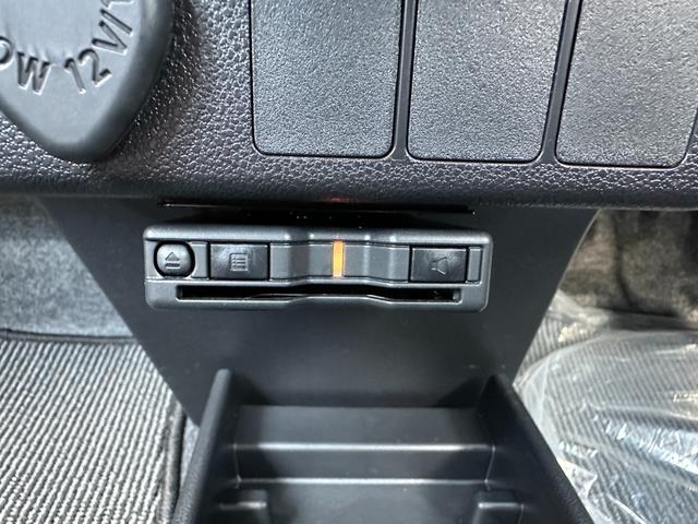 Daihatsu MIRA E:S 2025