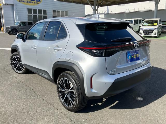 Toyota YARIS CROSS 2025