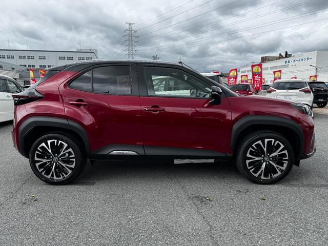 Toyota YARIS CROSS 2026