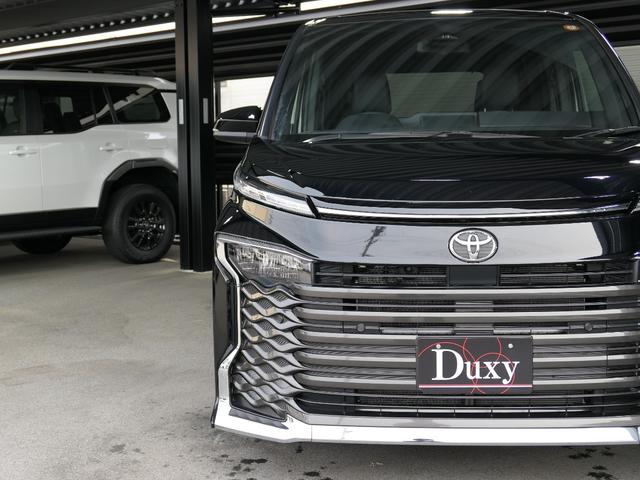 Toyota VOXY 2025