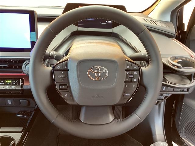 Toyota PRIUS 2025