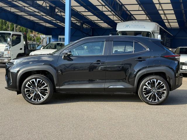 Toyota YARIS CROSS 2025