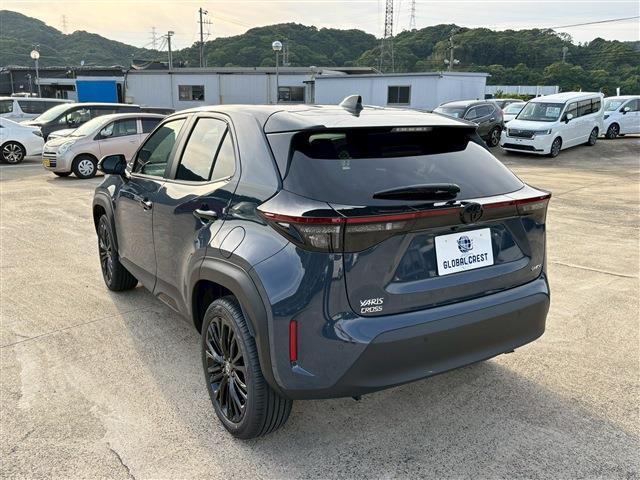 Toyota YARIS CROSS 2025