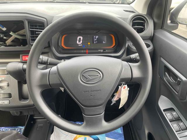 Daihatsu MIRA E:S 2025