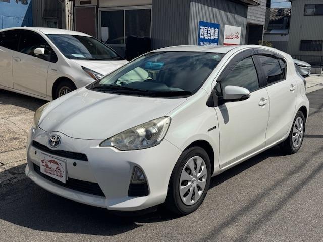 Toyota AQUA 2012