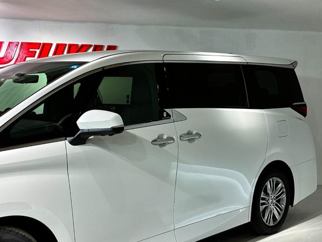Toyota ALPHARD HYBRID 2026
