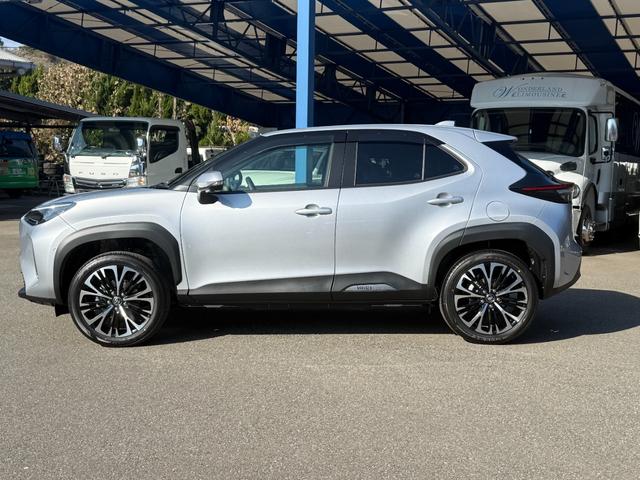 Toyota YARIS CROSS 2025