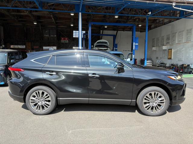 Toyota HARRIER HYBRID 2026