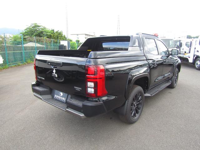 Mitsubishi TRITON 2025
