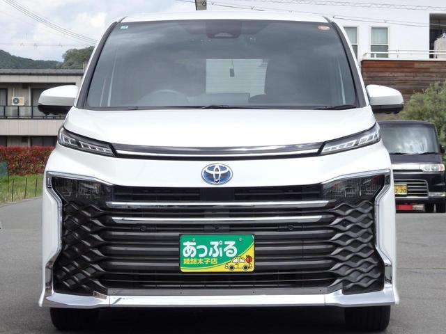 Toyota VOXY 2025