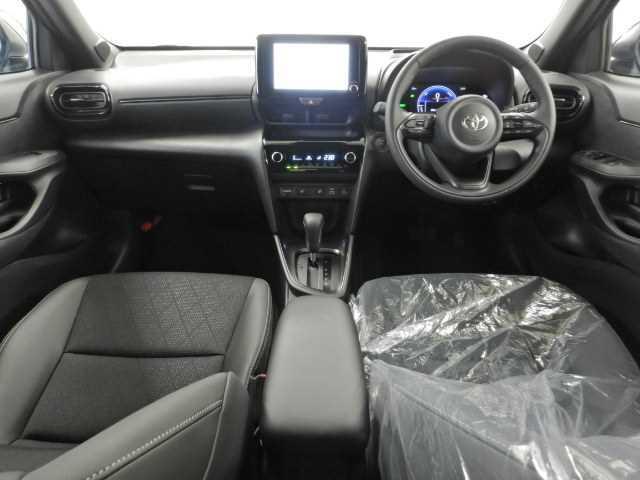 Toyota YARIS CROSS 2025