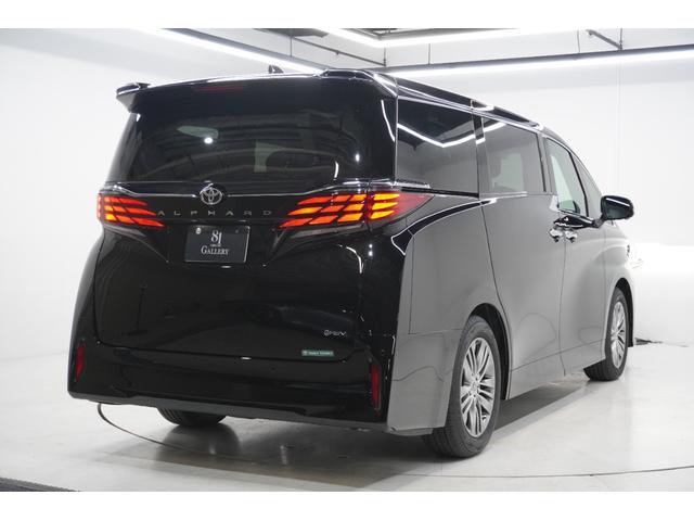 Toyota ALPHARD HYBRID 2026