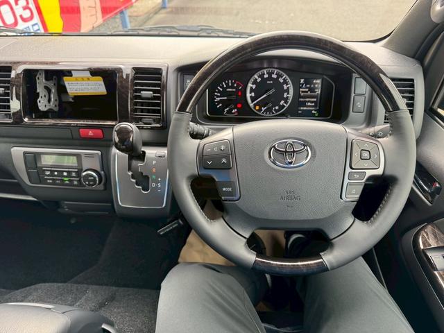 Toyota HIACE VAN 2026