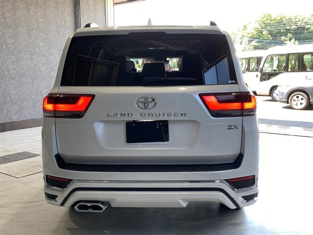 Toyota LAND CRUISER 2025