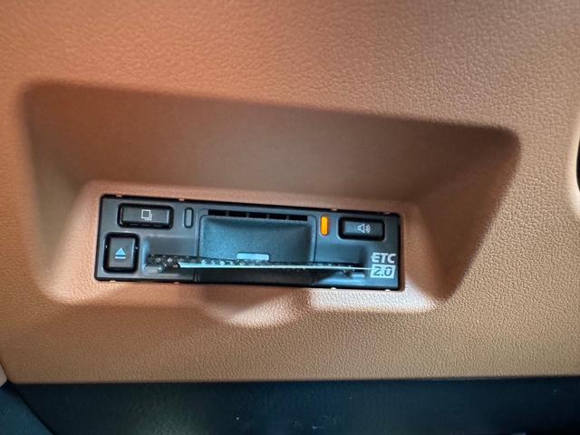 Toyota VELLFIRE HYBRID 2024