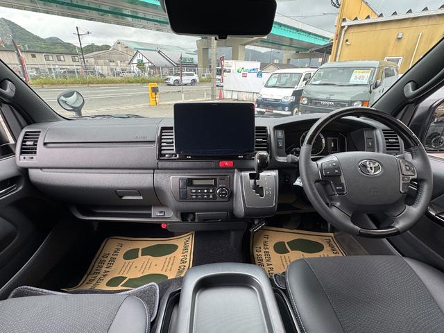 Toyota HIACE VAN 2025