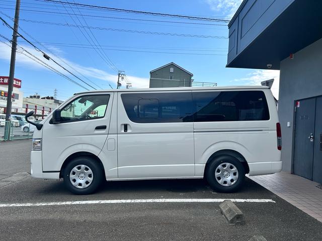 Toyota HIACE VAN 2025