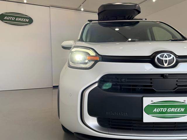 Toyota SIENTA 2024
