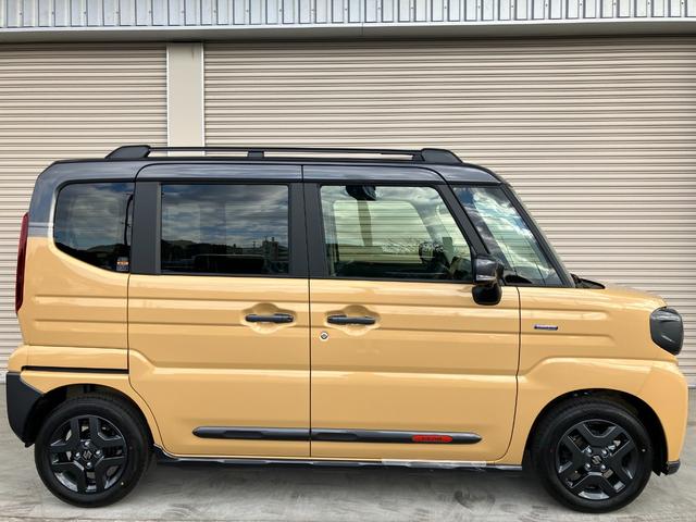 Suzuki SPACIA GEAR 2024