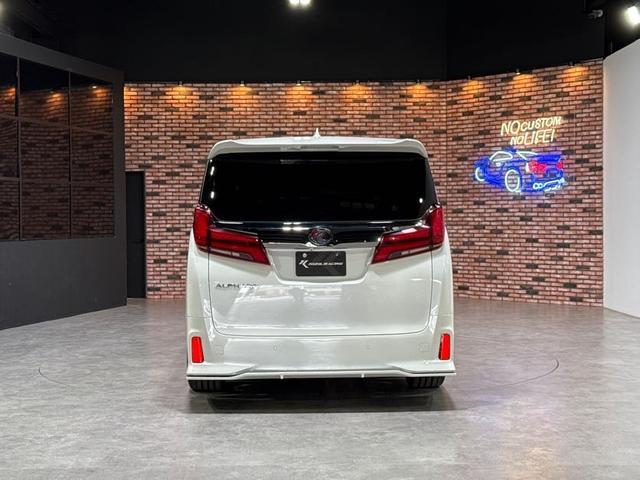 Toyota ALPHARD 2023