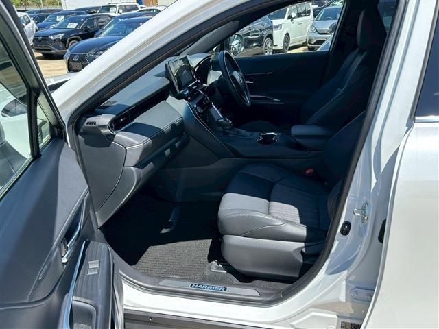 Toyota HARRIER HYBRID 2023