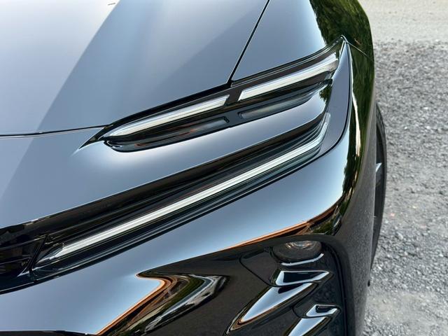 Toyota CROWN SPORT 2024