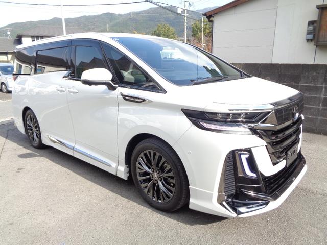 Toyota VELLFIRE HYBRID 2024