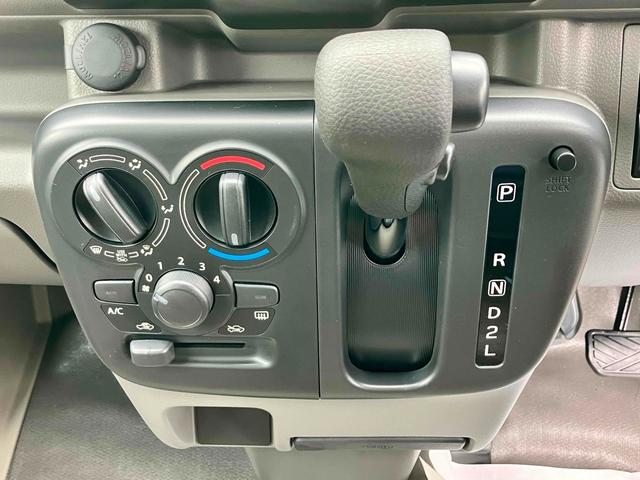 Mitsubishi MINICAB VAN 2025