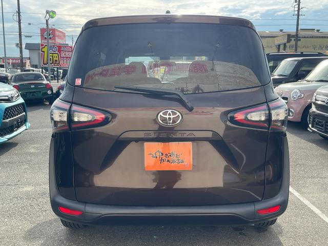 Toyota SIENTA 2015
