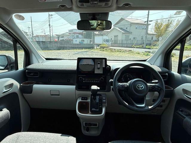 Toyota SIENTA 2024