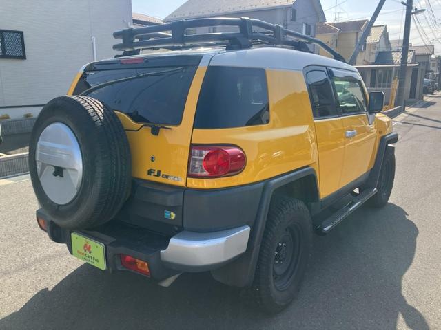 Toyota FJ CRUISER 2012
