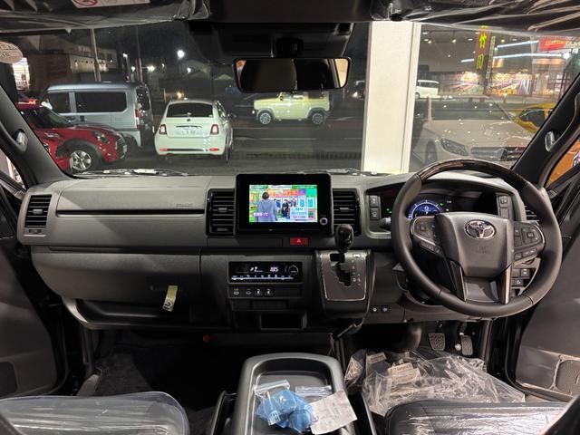 Toyota HIACE VAN 2026