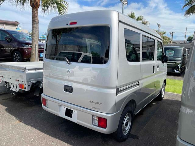 Suzuki EVERY 2025