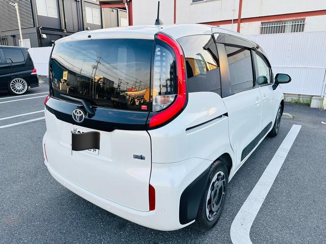 Toyota SIENTA 2023