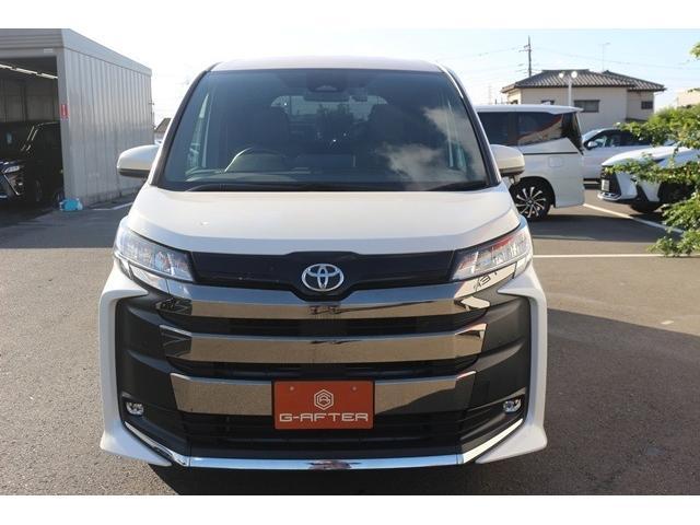 Toyota NOAH 2022