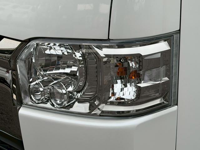 Toyota HIACE VAN 2025