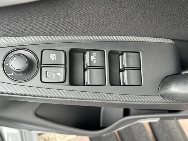 Mazda MAZDA2 2023