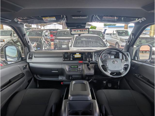 Toyota HIACE VAN 2025