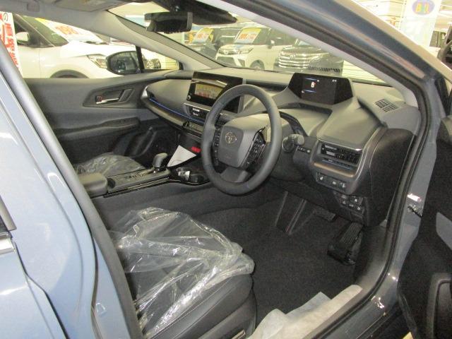 Toyota PRIUS 2025