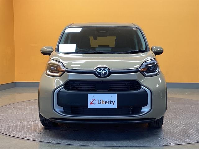 Toyota SIENTA 2025