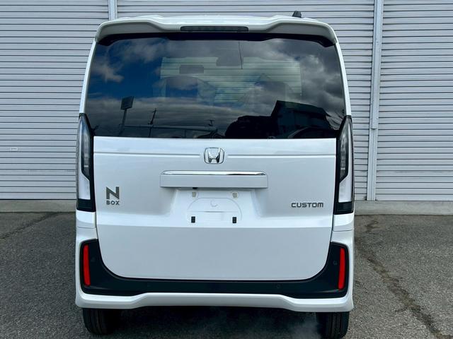 Honda N-BOX CUSTOM 2025