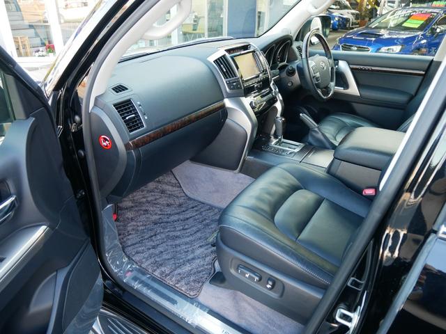 Toyota LAND CRUISER 2012