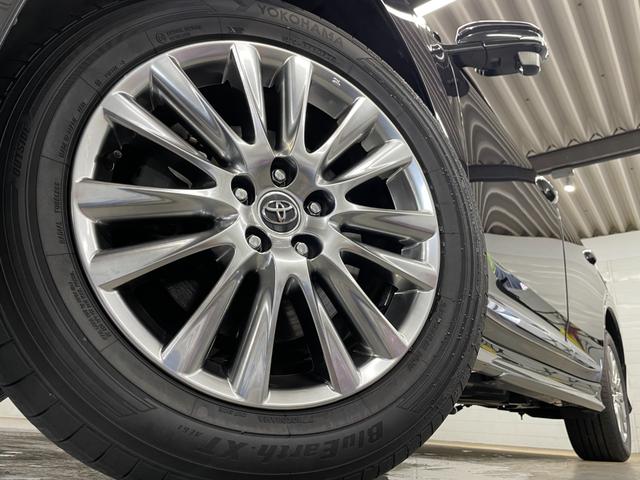 Toyota HARRIER 2019