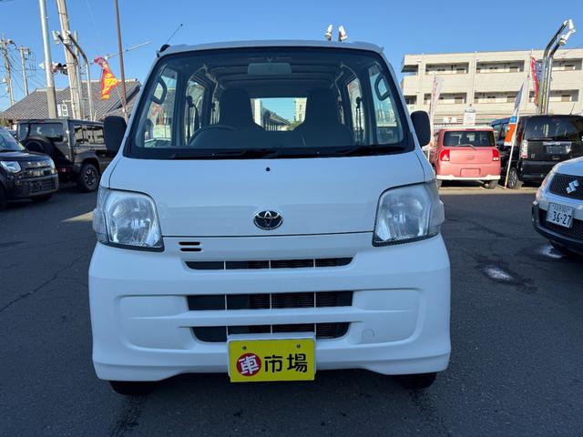 Toyota PIXIS VAN 2016